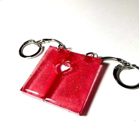 HANDMADE Resin Heart Couple Keychain Matching Set, Valentines Day Gift - Picture 9 of 9